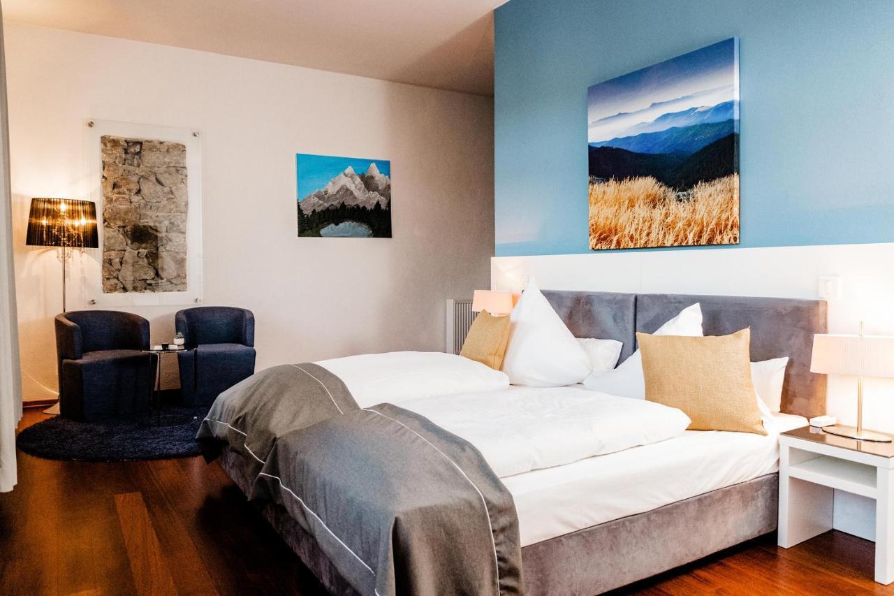 Hotel Gut Landscheid ブルシャイト エクステリア 写真