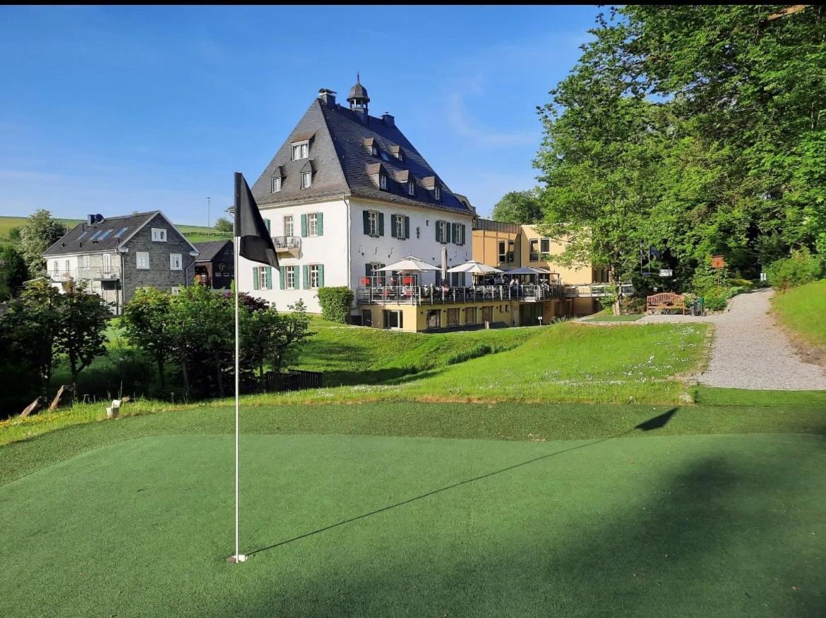 Hotel Gut Landscheid ブルシャイト エクステリア 写真