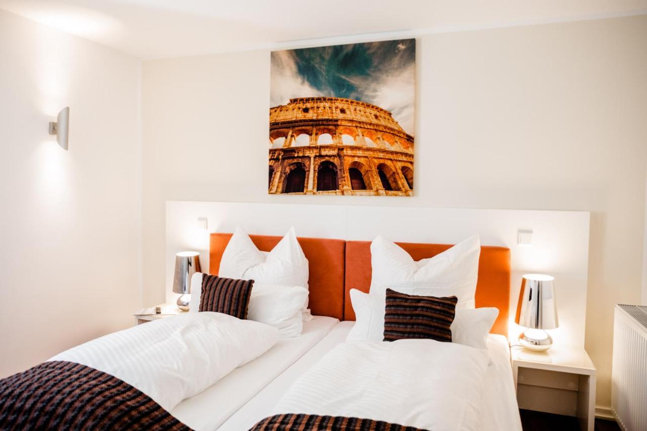 Hotel Gut Landscheid ブルシャイト エクステリア 写真