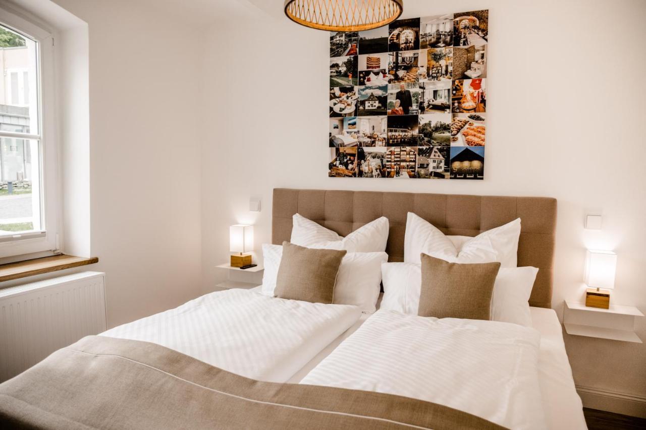 Hotel Gut Landscheid ブルシャイト エクステリア 写真