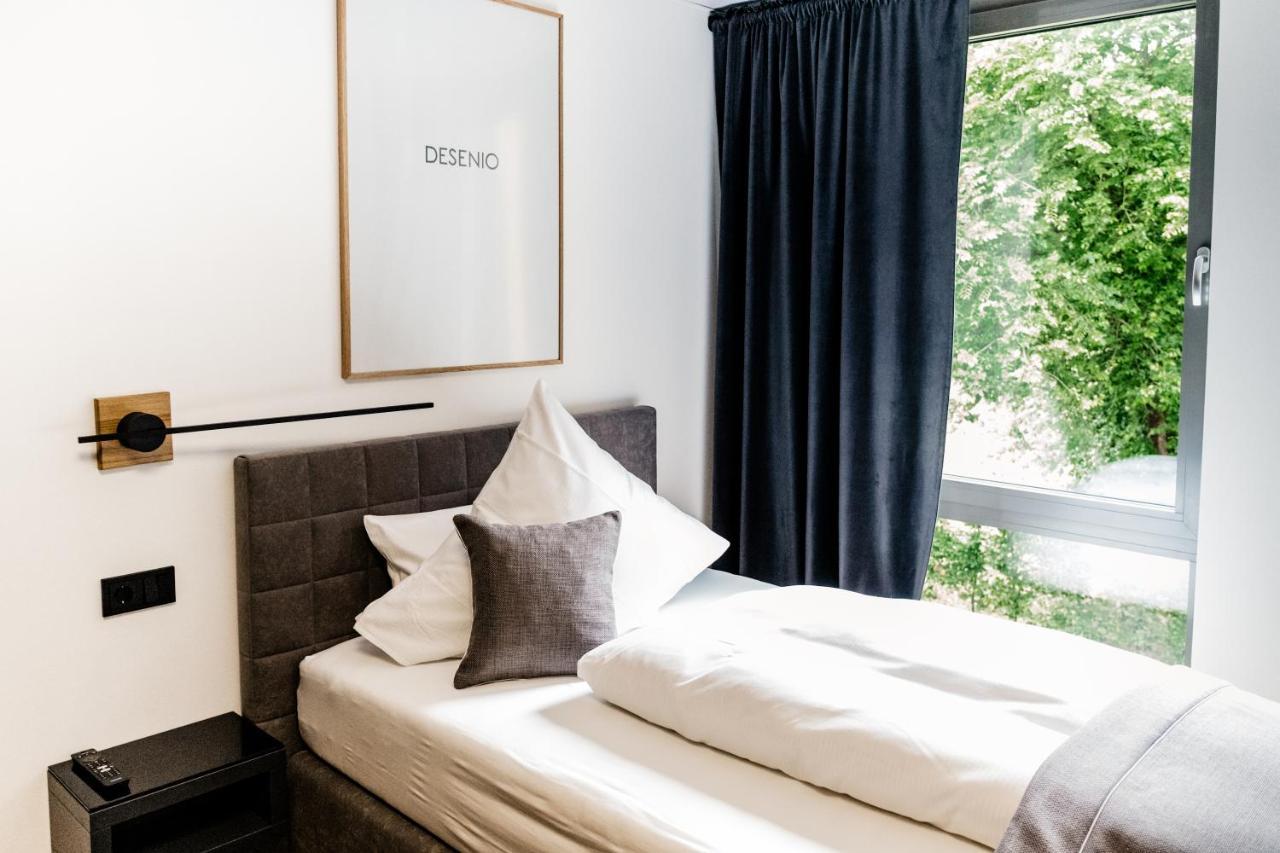 Hotel Gut Landscheid ブルシャイト エクステリア 写真