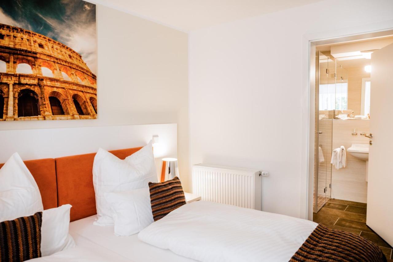 Hotel Gut Landscheid ブルシャイト エクステリア 写真