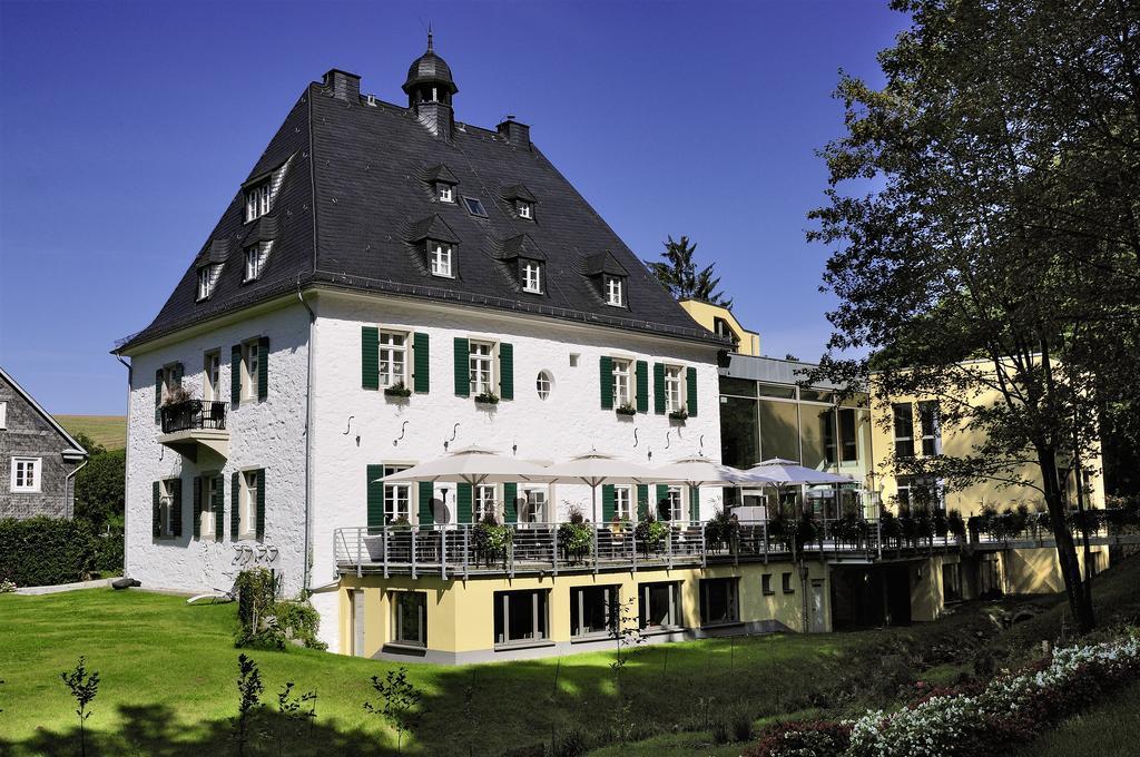 Hotel Gut Landscheid ブルシャイト エクステリア 写真